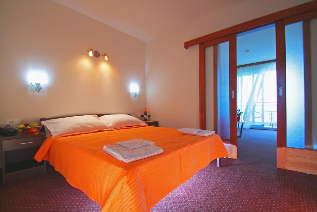Villa Junona Baška Voda Exteriör bild