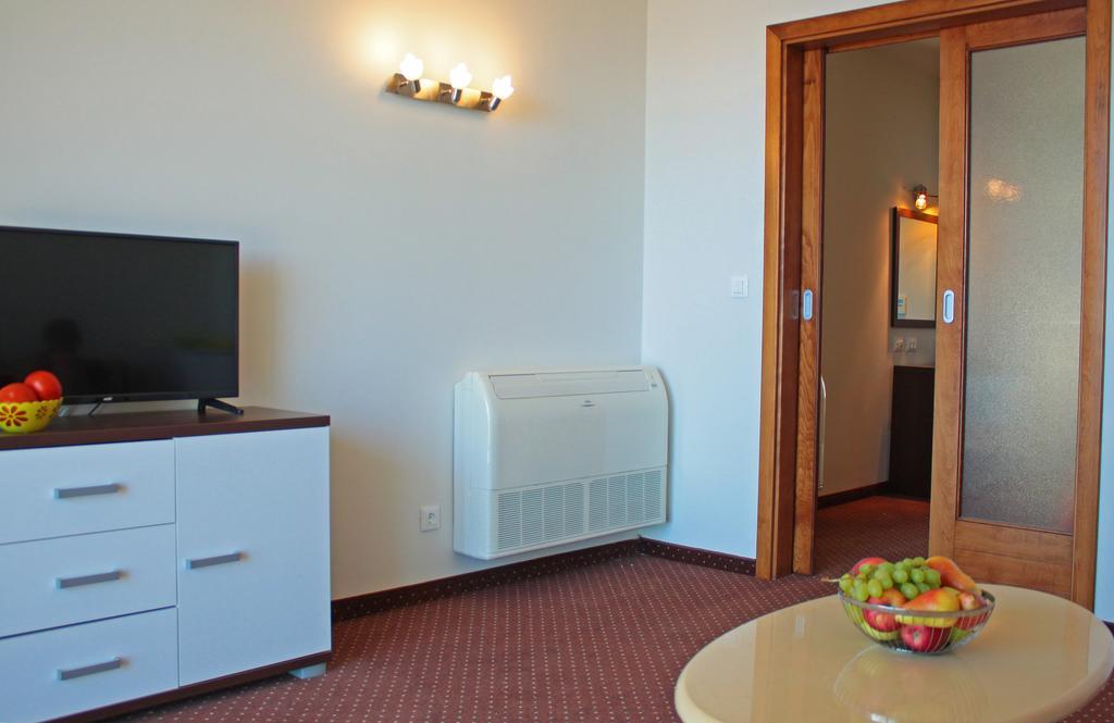 Villa Junona Baška Voda Exteriör bild